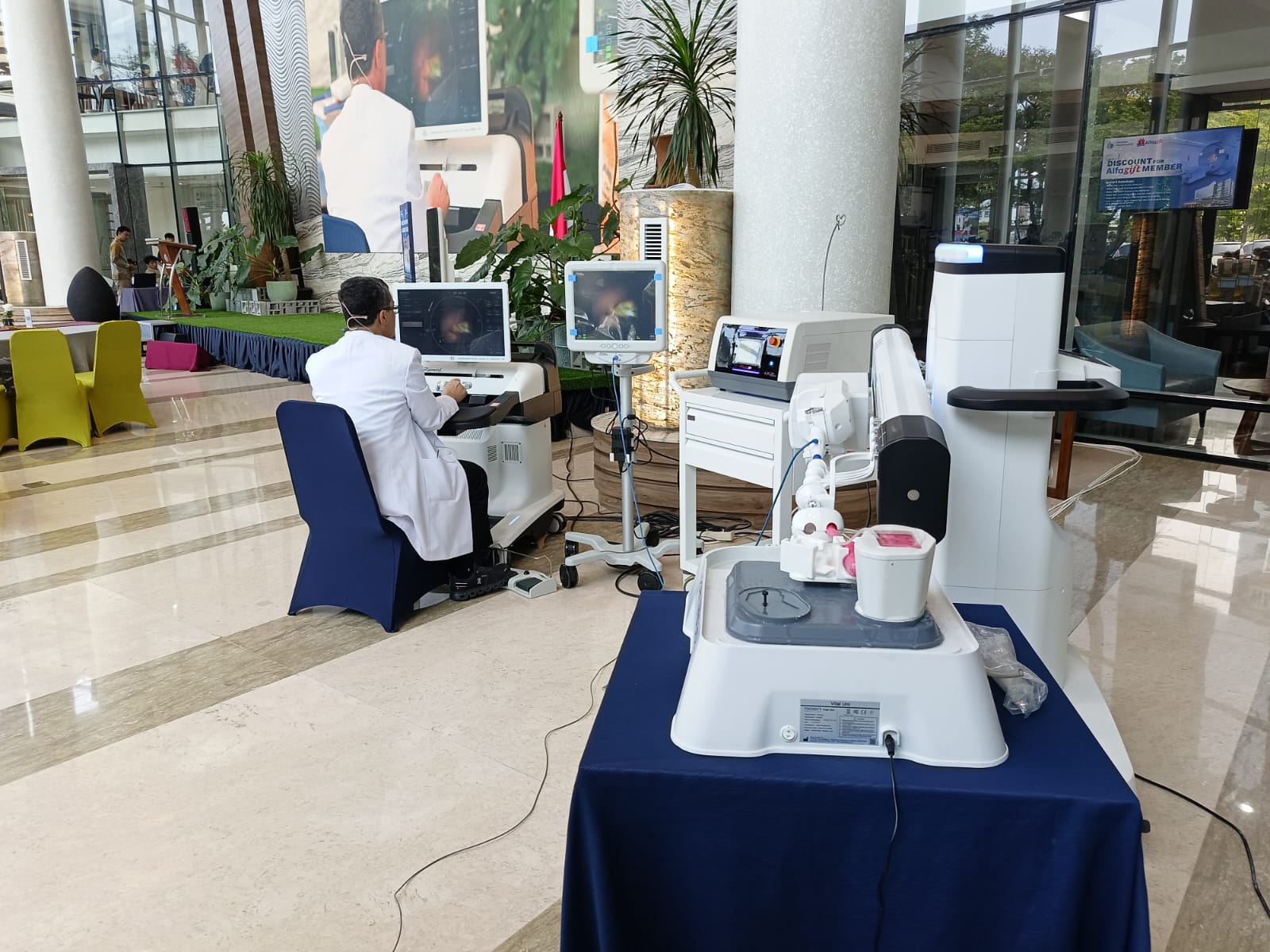 Kabar baik bagi penderita gangguan prostat dan batu ginjal dengan hadirnya robot