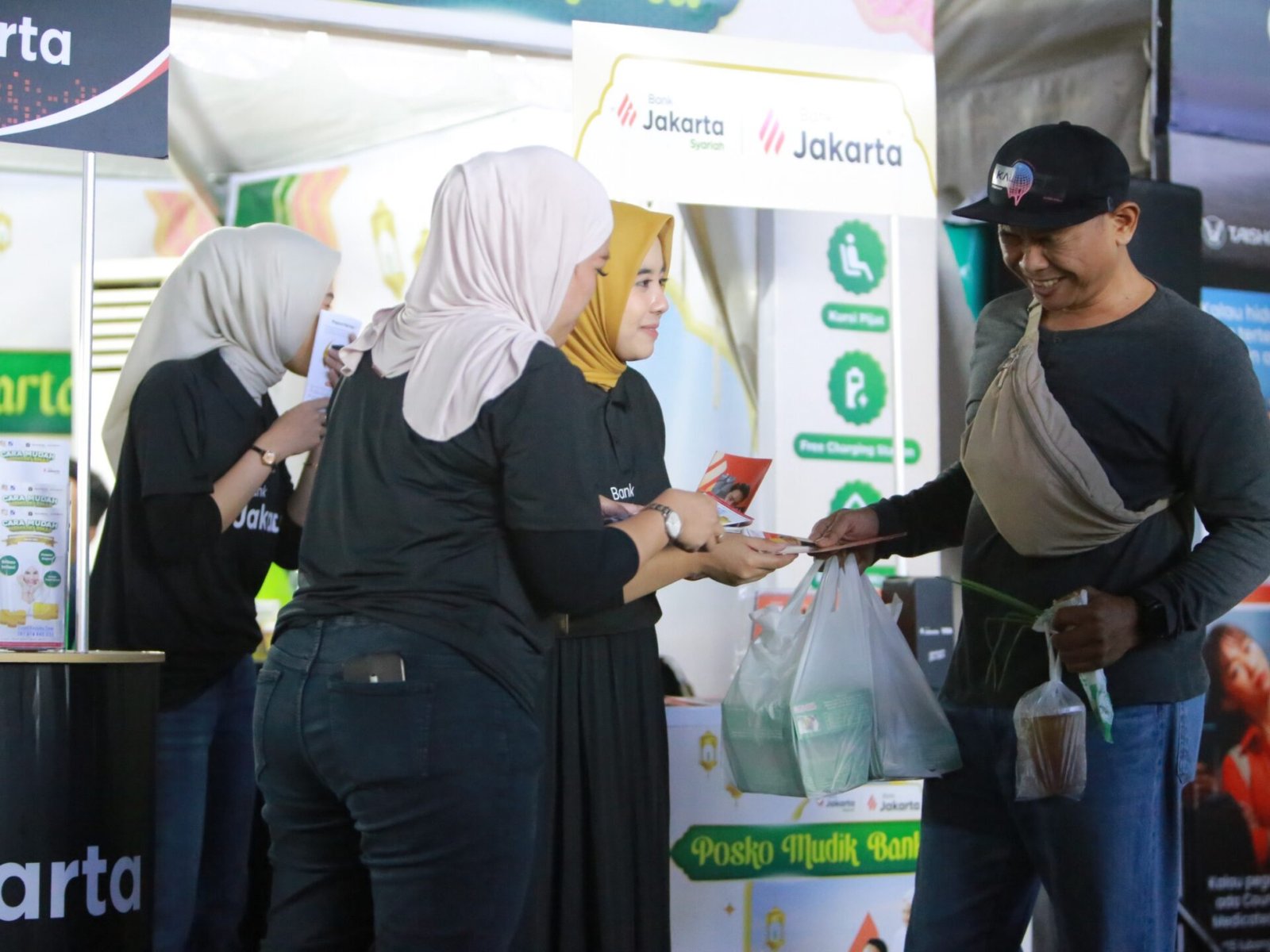 Mudik Kian Nyaman! Bank Jakarta Buka Posko di Rest Area KM 429 Semarang