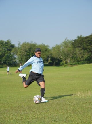 Bank Saqu Jadi Pionir Perbankan Kenalkan Olahraga Footgolf di Indonesia
